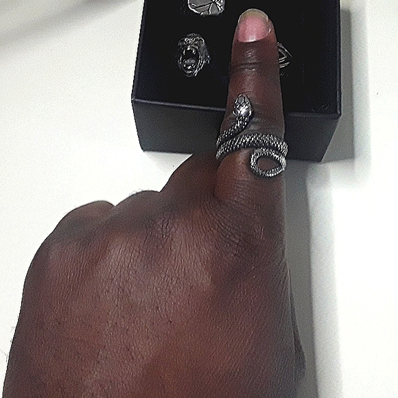 Stainless steel handcrafted ring set size 11 customized unique designs - Picture 4 of 15